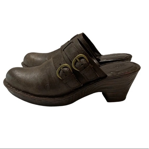 Born Shoes - Born Leather Clogs heels size 9.5 Mules